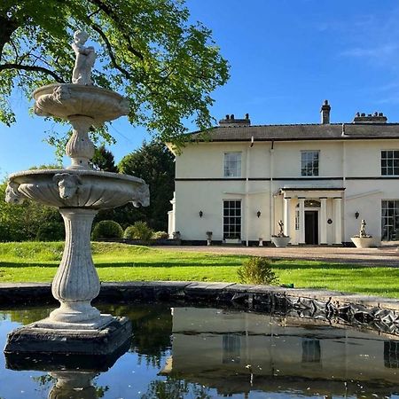 Highfield Hall Mold Exterior photo